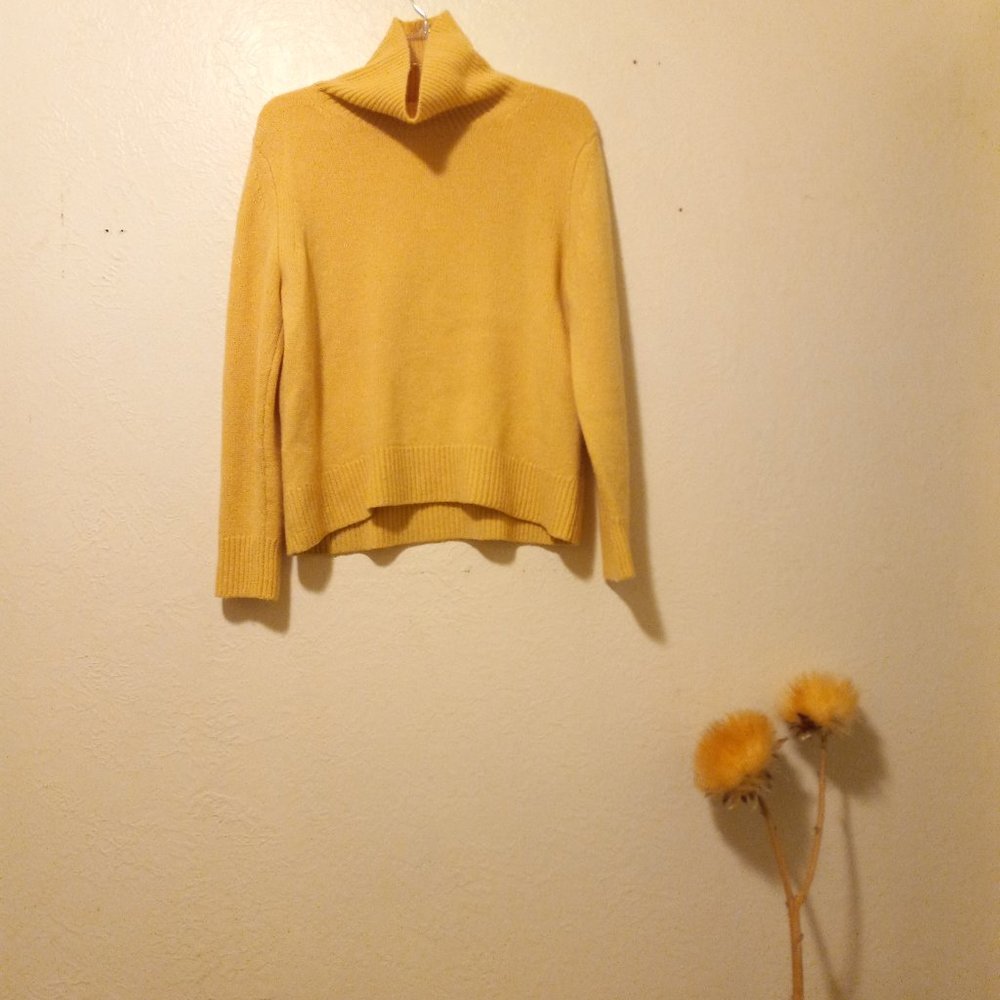Wilfred Luxe Cashmere Jara Mock/Turtleneck Sweater Butter Yellow Antique Cream